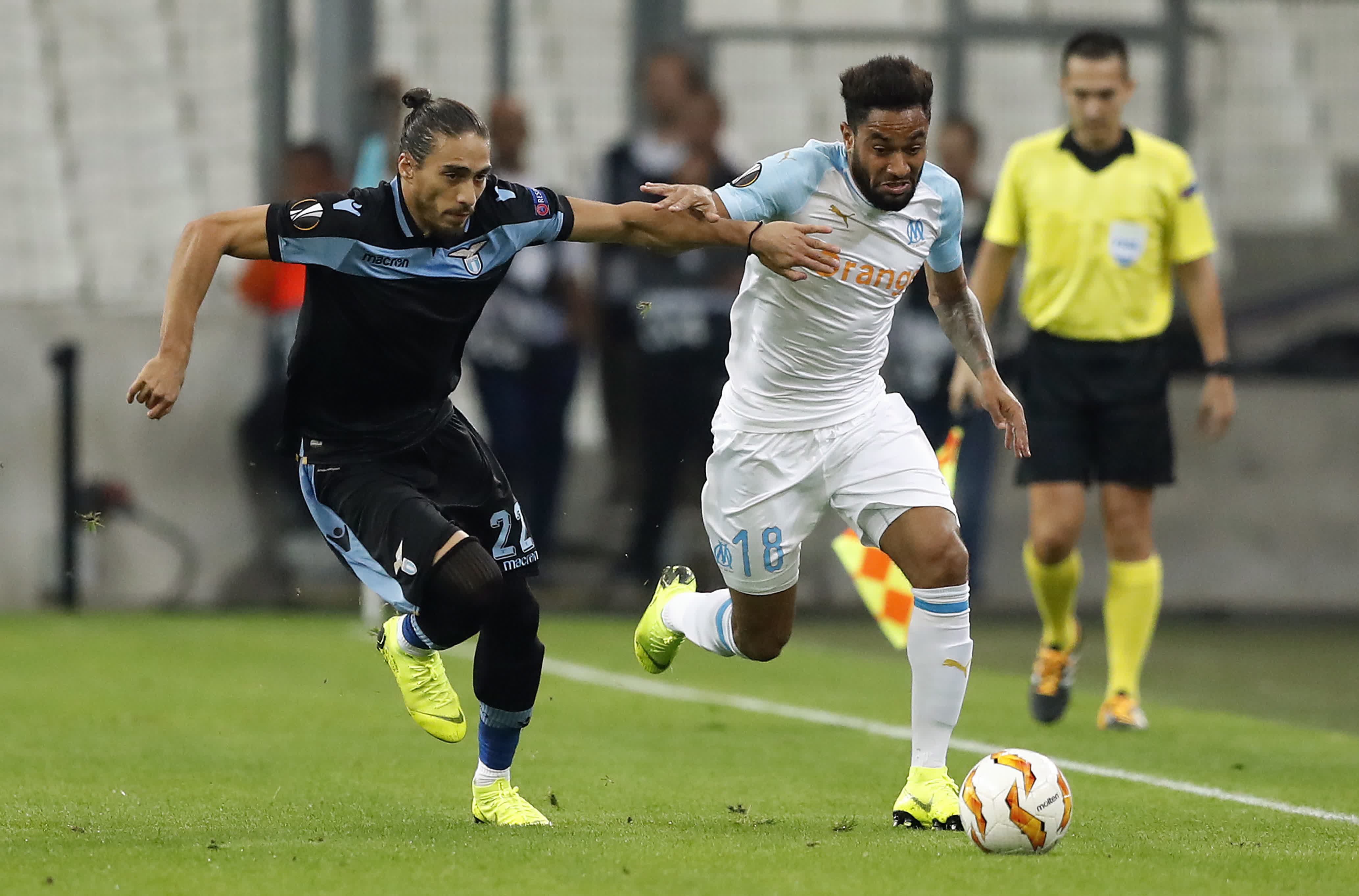 关于热刺大胜埃弗顿，阿森纳颓废的信息