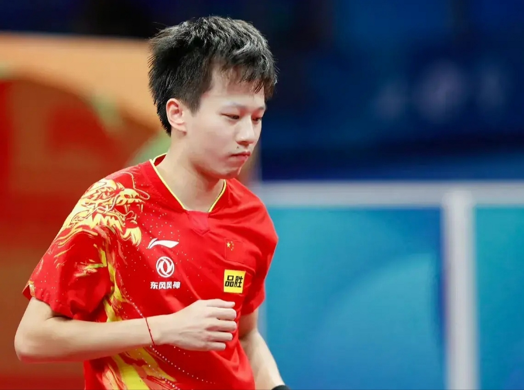 汉堡击退奥格斯堡,豪取三分的简单介绍 汉堡击退奥格斯堡,豪取三分的简单介绍