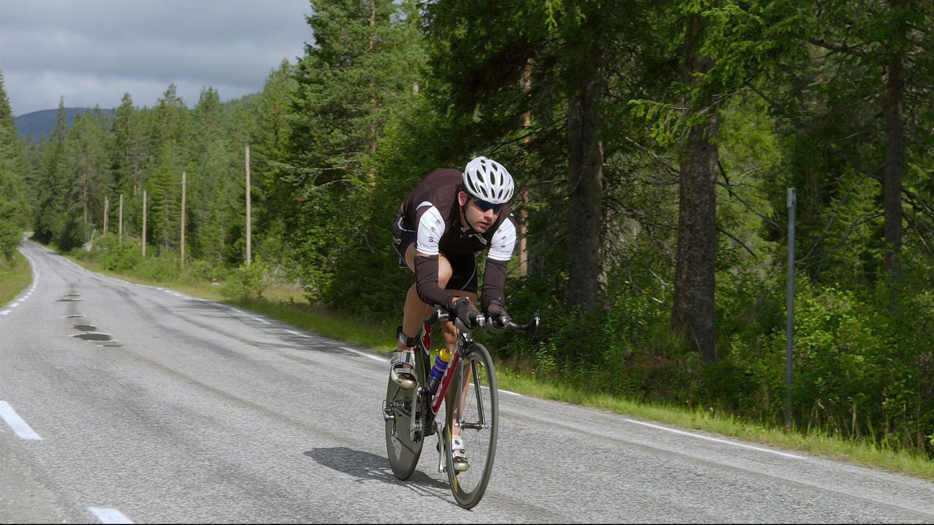 萨卡掌控雷电，塞内加尔一波流带走希腊—足球战术与个人英雄主义的完美交响