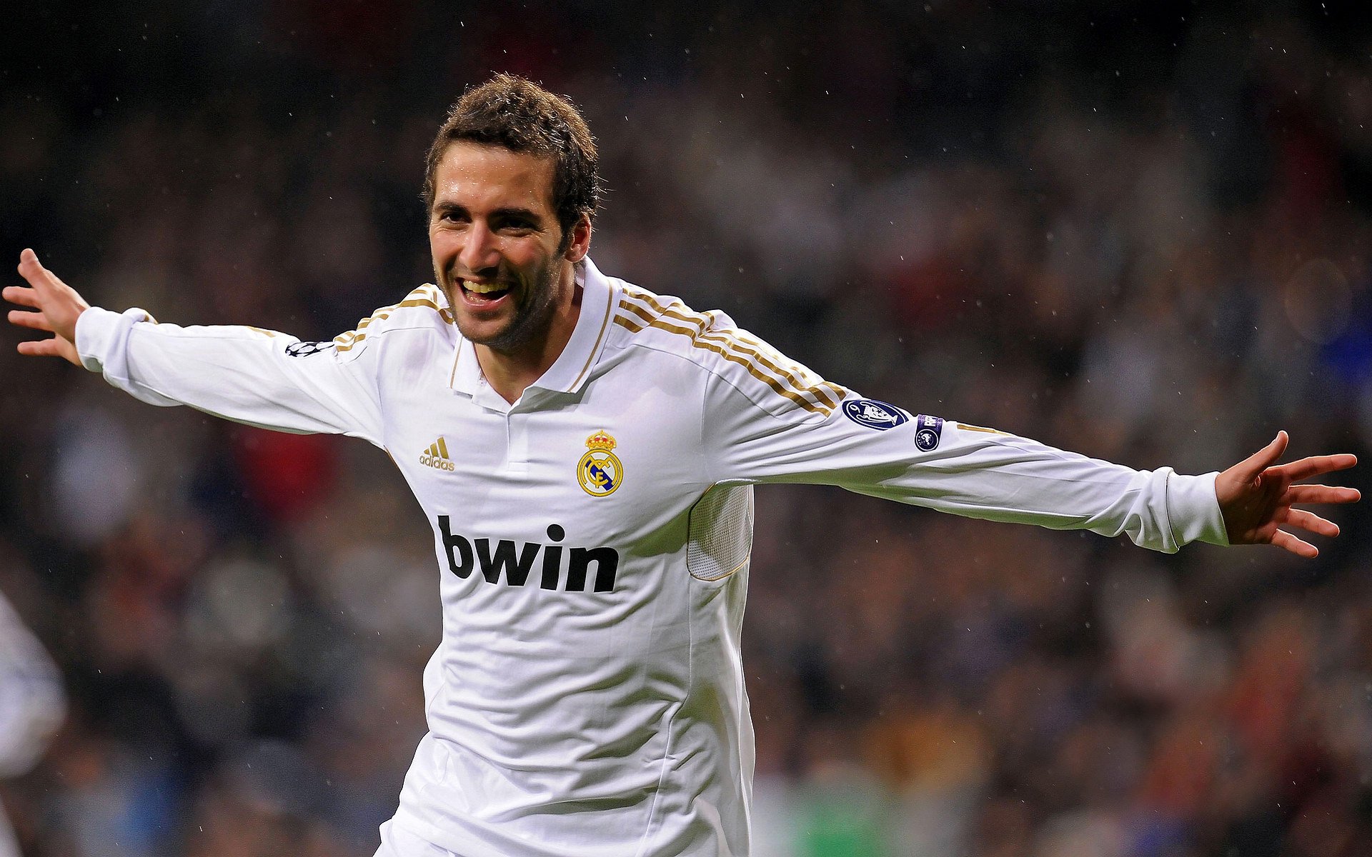 塞内加尔风暴席卷勒沃库森，罗德里高光时刻定义团队胜利